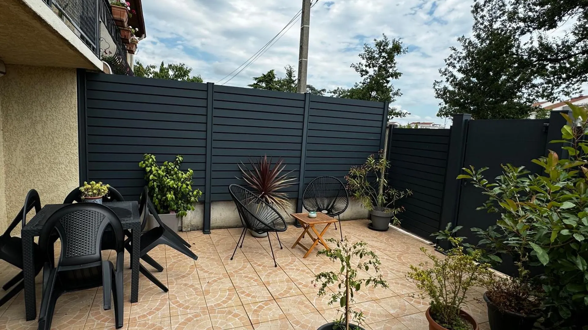 Au Calme Dans Maison En Rez De Jardin A 2,2 Kms Du Groupama Stadium Et Salle Ldlc Arena Meyzieu France